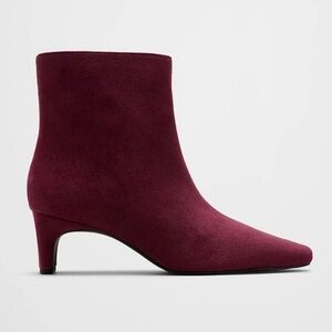 Banana Republic Burgundy Faux Suede Dress Ankle Boots Size 10